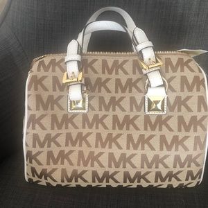 New with tag Michael Kors Grayson Satchel Handbag Purse MK
